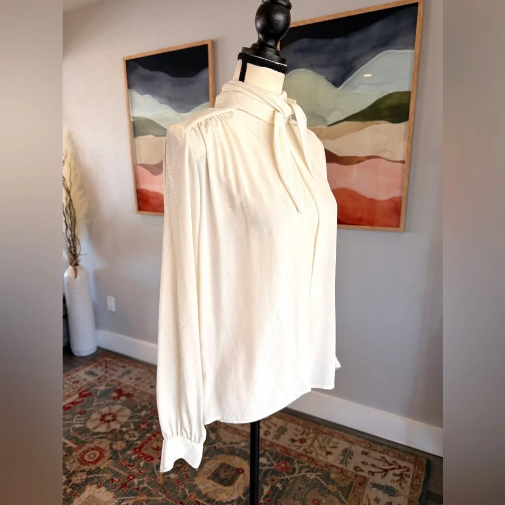 Vintage Liz Claiborne Cream Blouse with Neck Tie - Picture 3 of 8